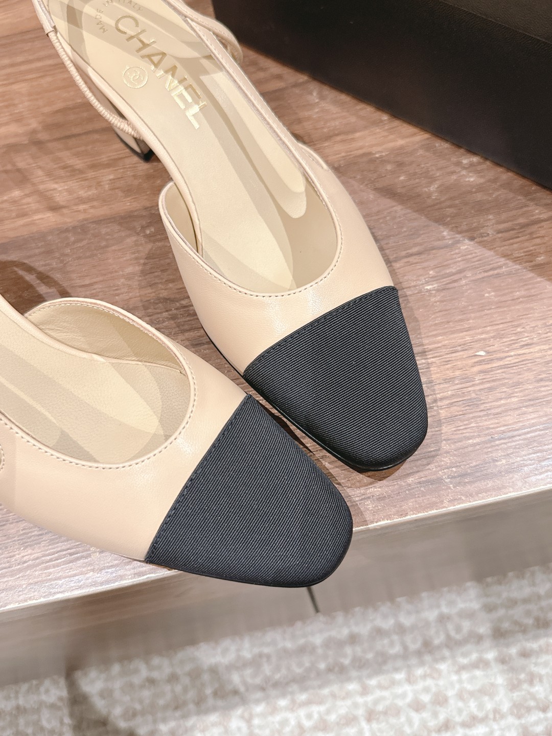 Chanel  pump  shoes ( 6 colors )